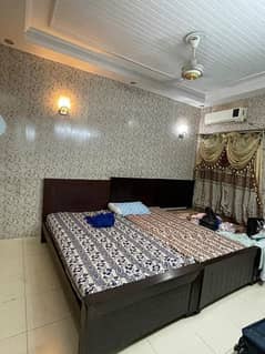 single bed +mattress boht kam use huye