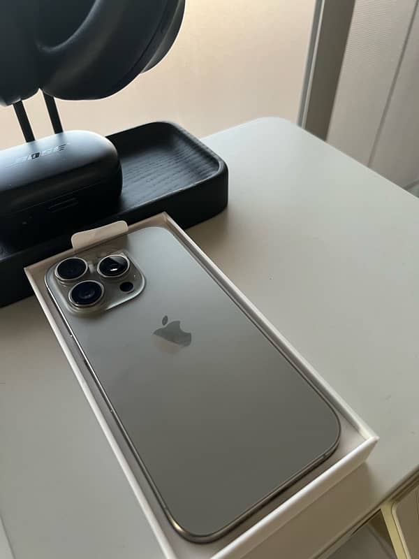 iPhone 16 pro 512gb natural titanium new 4