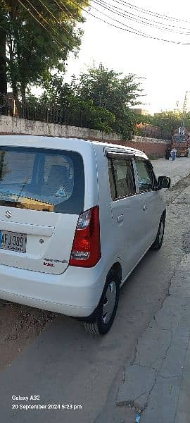 Suzuki Wagon R 2017 5