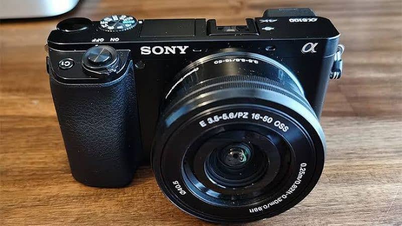 Sony a6100 with 16-50mm f3.5 kit lens 2