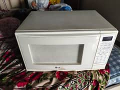 LG Microwave oven