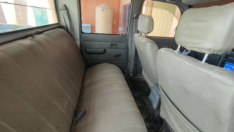 Toyota Hilux double cabin 5