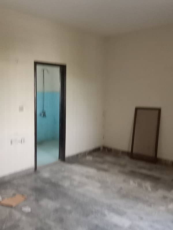 Independent Duplex 120 Sq Yards 3 Beds DD In Sumera Banglow Rent only 45 thousand 3