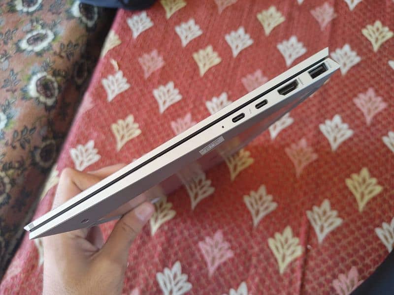 HP Elitebook x360 1040 G7 7