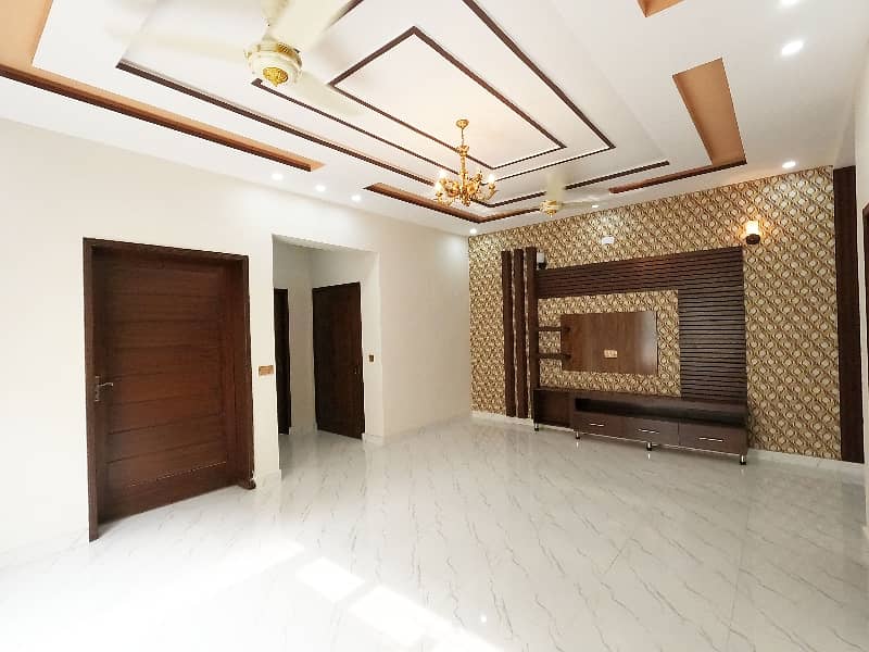 Owner Needy 10 Marla Double Unit House Near Mosque Park Commercial Nasheman Iqbal Phase-2 near Valencia Town LHR 17