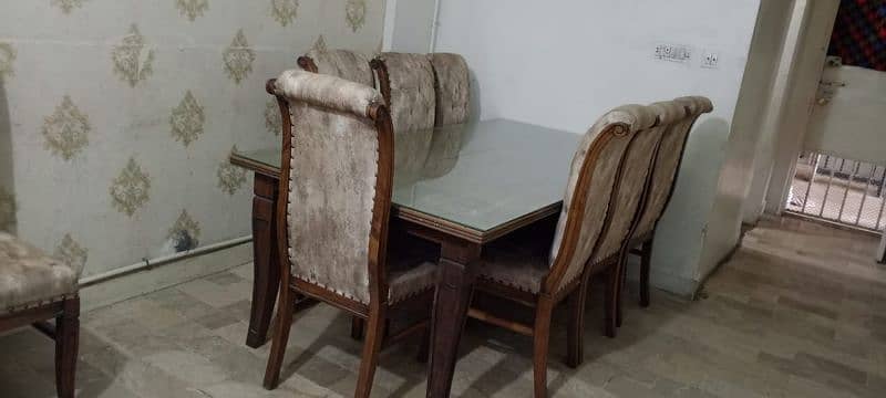 Big Dinning table with 08 chairs 5