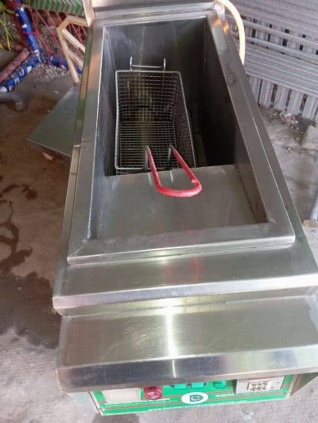 behtarin condition only fryer with one basket 3