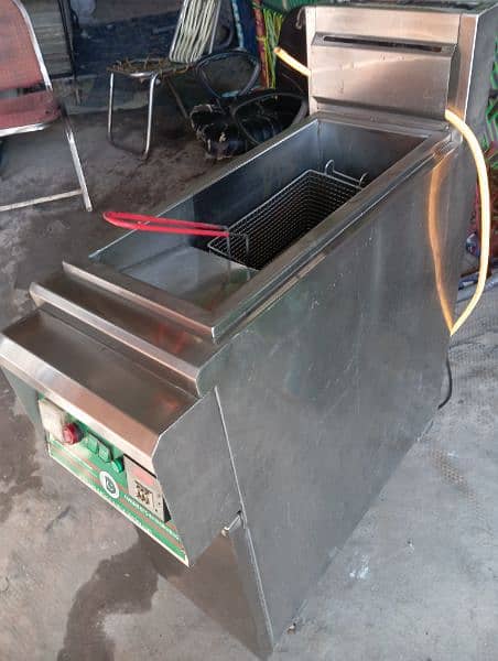 behtarin condition only fryer with one basket 4