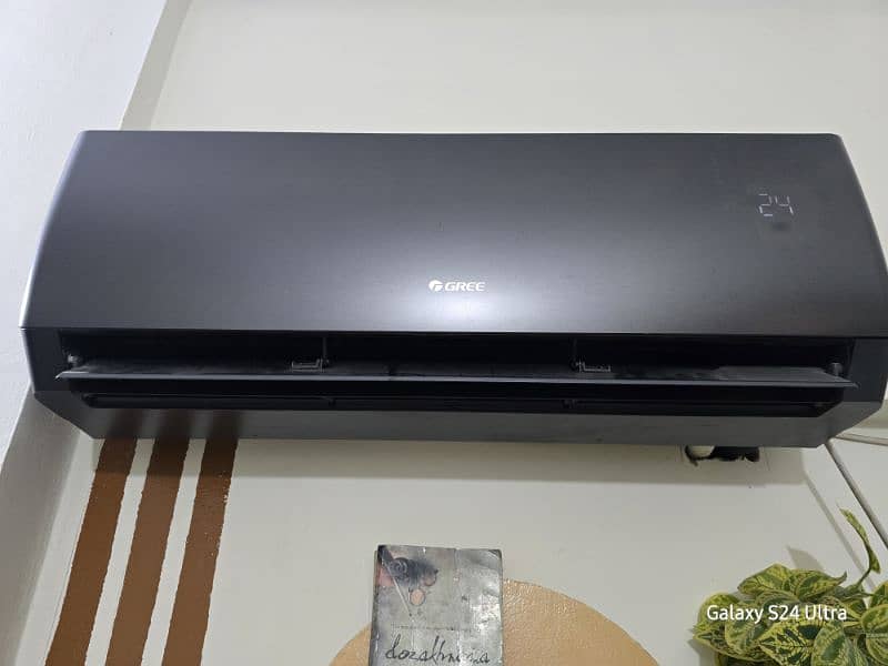 1 ton gree inverter ac almost new condition 0