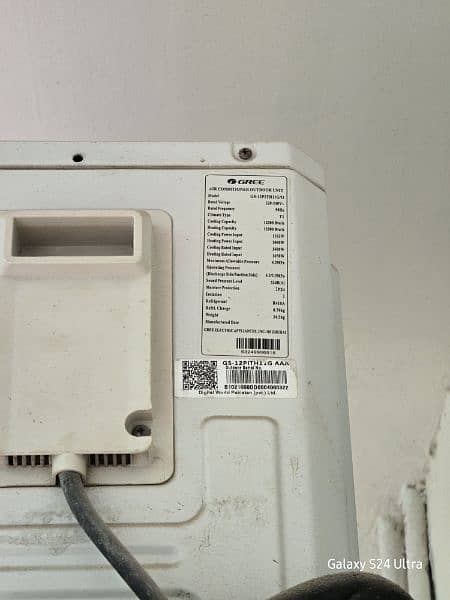 1 ton gree inverter ac almost new condition 3