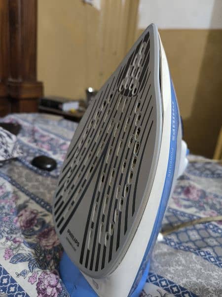 Philips steam iron 2