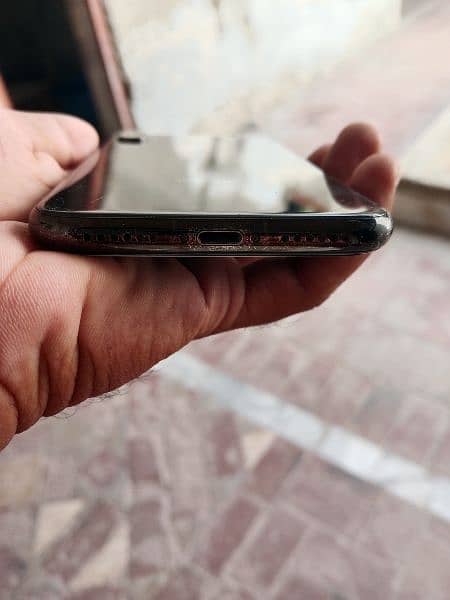 iPhone X ,black colour ,All ok ,New battery installed From Apple store 1