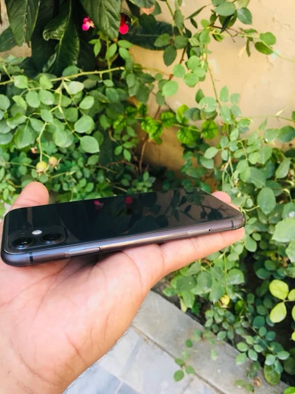 iPhone 11 64gb JV 7