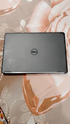 Dell Laptop core i i7 5th generation with 2 gb graphic card