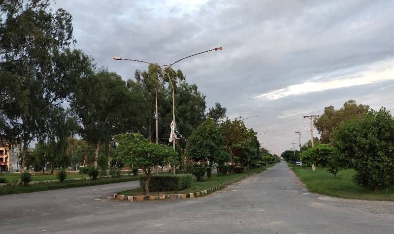 1 Kanal Corner Plot Available For Sale In Punjab Block 4