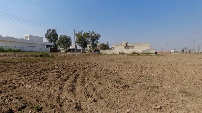 Highly-Desirable Residential Plot Available In Chinar Bagh Shaheen Block For Sale 5