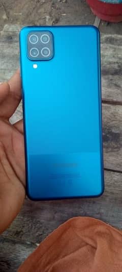 Samsung galaxy a12,,,4  128 Ram