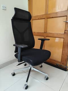 Used Executive office Chair in good condition for sale