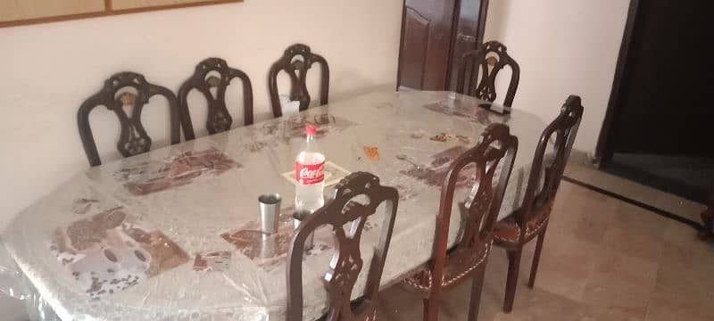 Dining table with 8 chairs for sale 1