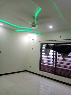 12 Marla Spacious Corner Upper Portion Is Available In Media Town - Block D For rent