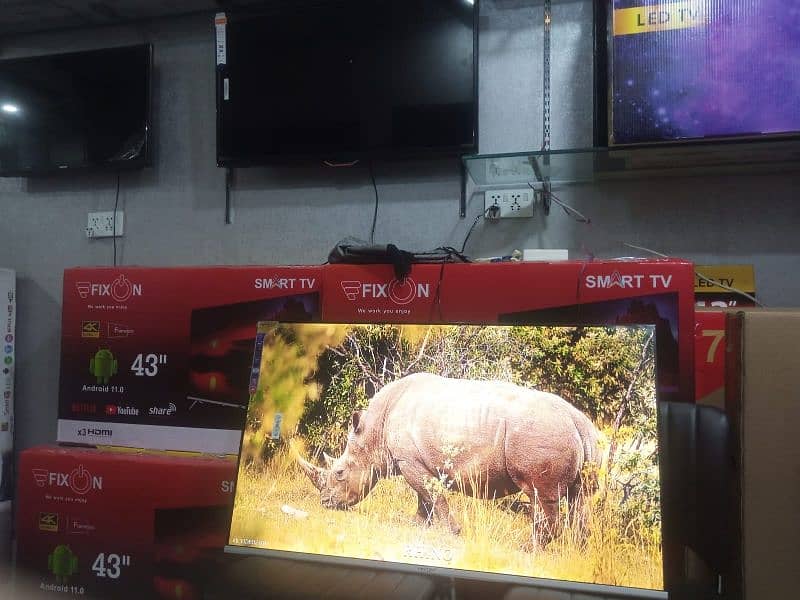 32 SAMSUNG'S ANDROIDS SMRTSs UHD Led TV O323O9OO129 0