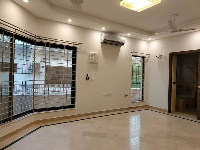 1 Kanal Ground Portion For Rent In G-13 islmbad 11