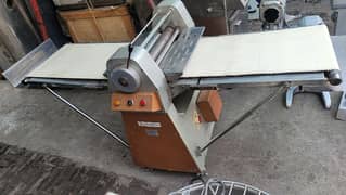 Dough sheeter / dough roller / sheeter