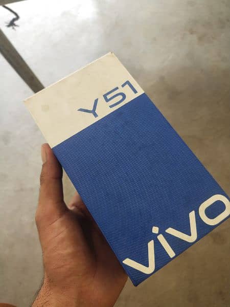 Vivo Y51 with box charger 6