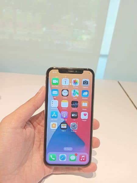 IPHONE X 64 GB NON PTA 11