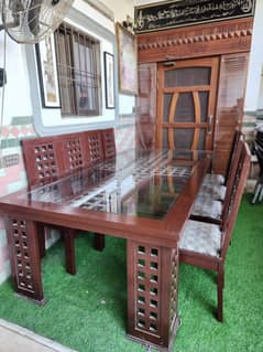 Dining table/ wooden chairs