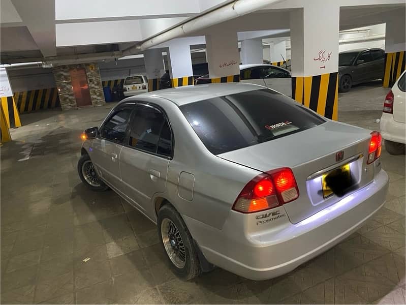 Honda Civic EXi 2002 1