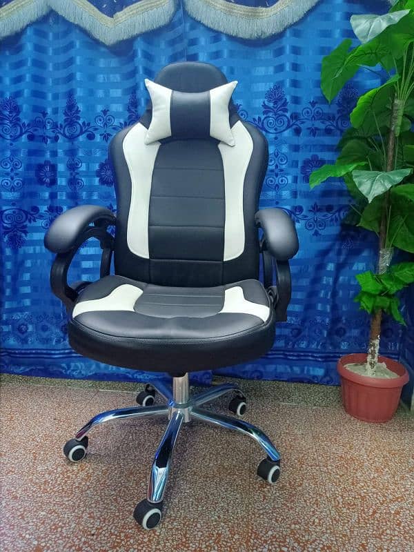 High quality gaming chair with steel base with extra pillow 5