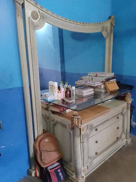 original Lasani 6 by 6.5 dressing table 2