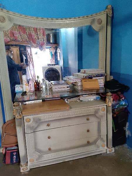 original Lasani 6 by 6.5 dressing table 11