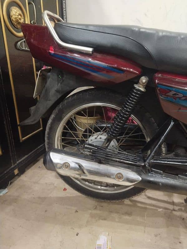 Honda pridor 100cc  17/18 1