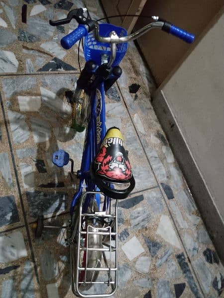 Bicycle blue color new condition 6