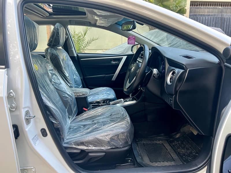 Toyota Altis Grande 2022 black interior 28000KMs 8