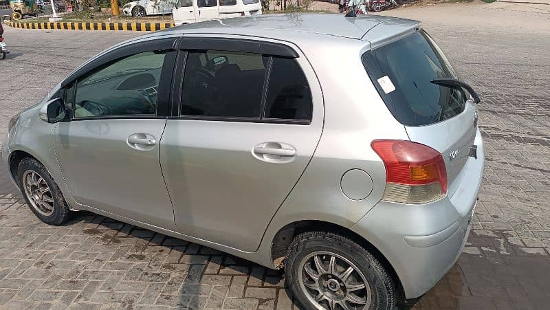 Toyota Vitz 2013 6