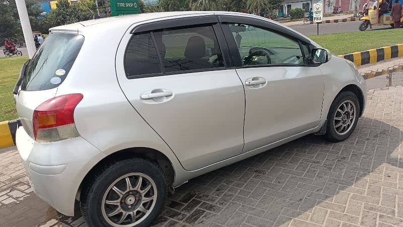 Toyota Vitz 2013 8