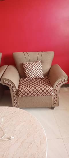 5 seater sofa set with table