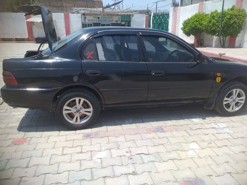 Toyota Corolla 2.0 D 1998 7