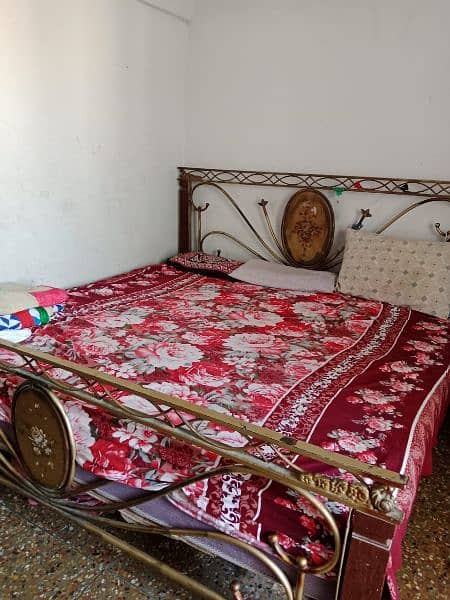 wooden and iron bed both mazboot hai 1