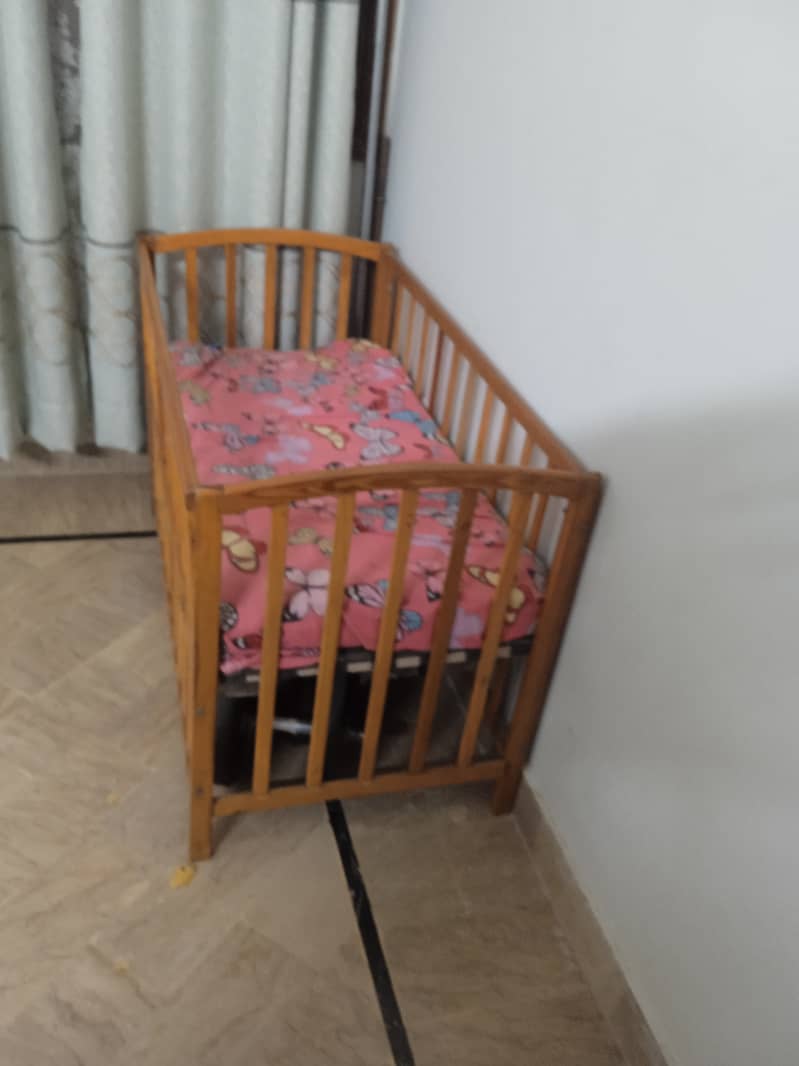 Baby cot 1