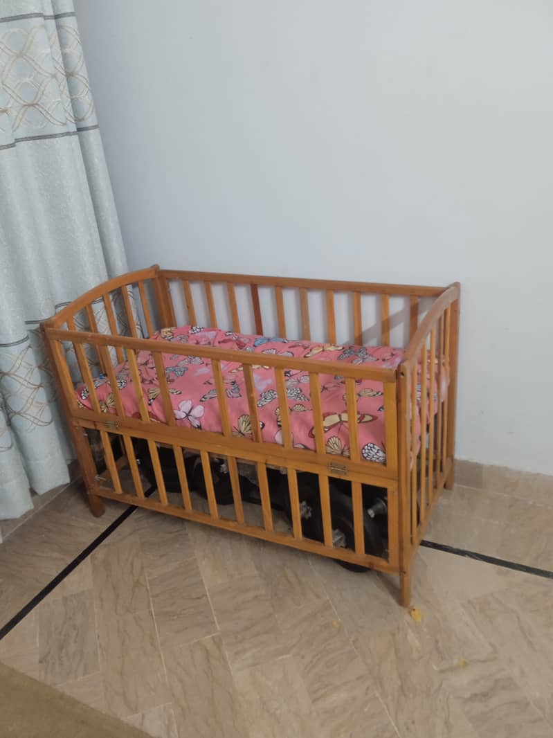 Baby cot 2