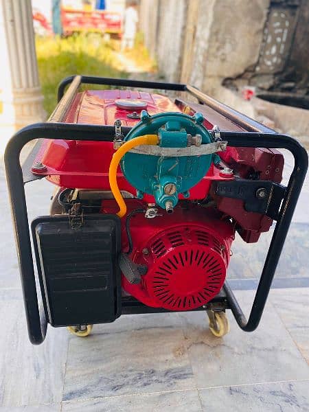 Honda generator EP 6.5KV urgent for sale my WhatsApp number03283693926 3