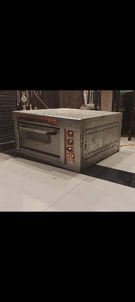 pizza oven in very good condition 1