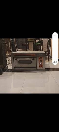 pizza oven in very good condition