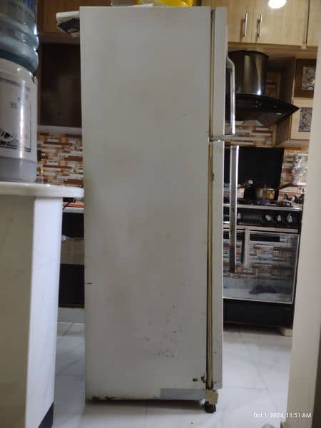 Samsung No frost fridge Refrigerator 16 Cft in good condition 2