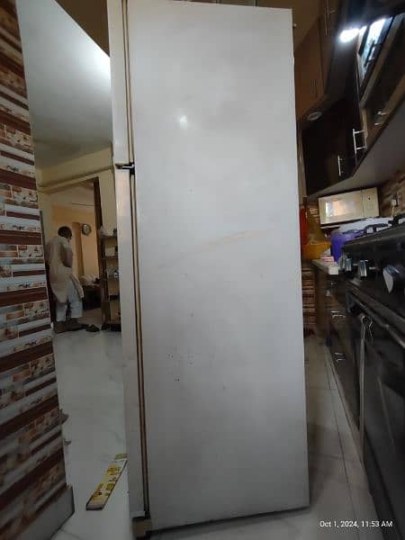 Samsung No frost fridge Refrigerator 16 Cft in good condition 3