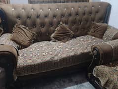 A seven seater sofa set